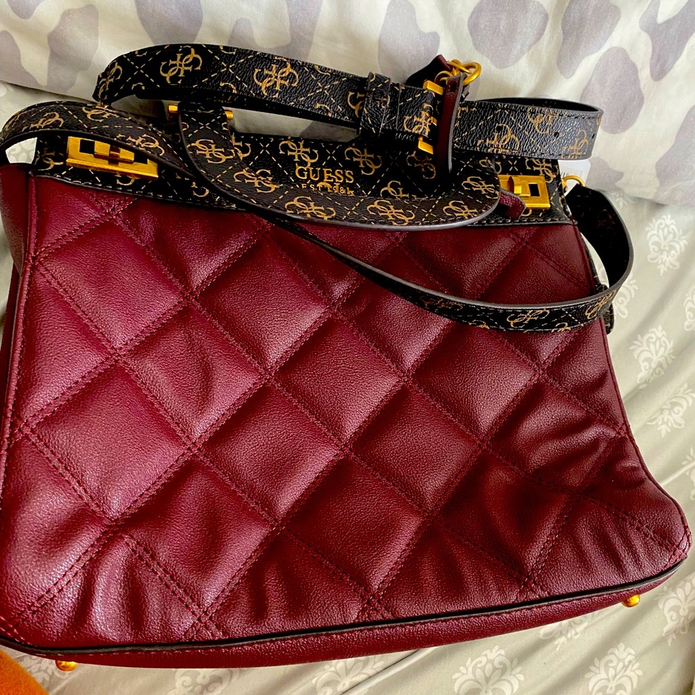 New Guess Bag